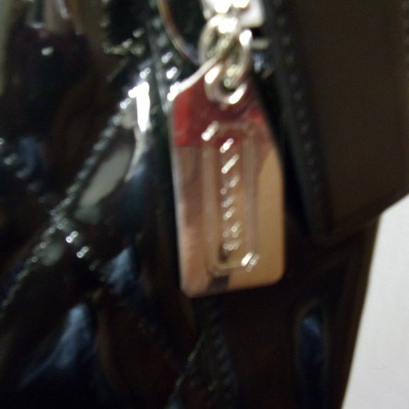Authentic Coach Black Quilted Patent Leather NWOT - Picture 3 of 4